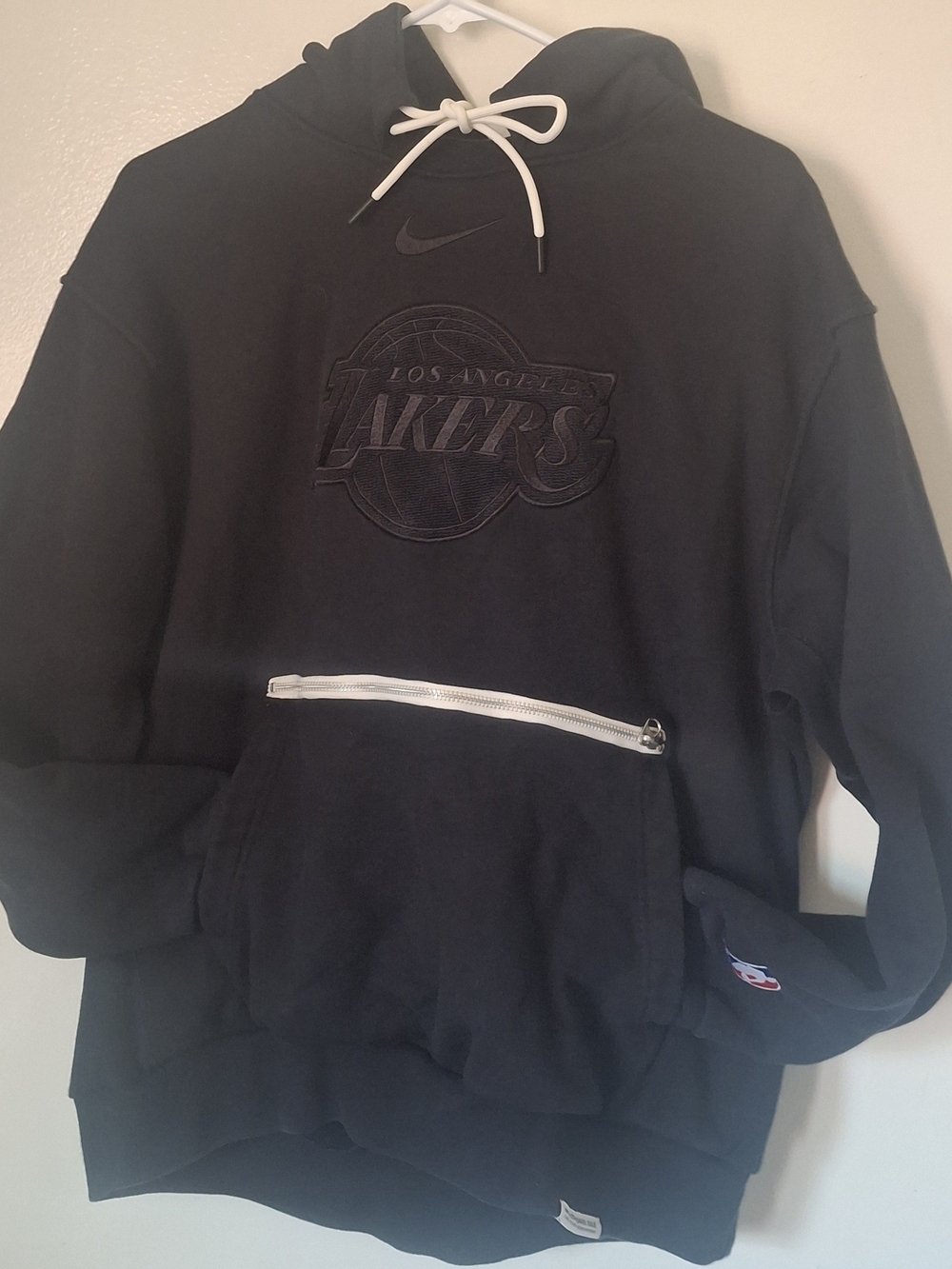 Nike Black Los Angeles Lakers NBA Pullover Hoodie with White Drawcord